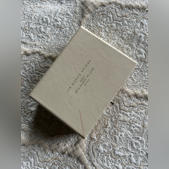 Sézane Charlie earrings in ecru - Picture 7 of 7